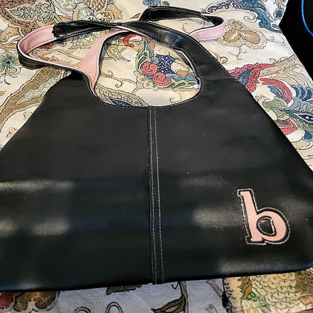 Leather woman's handbag by XOXO